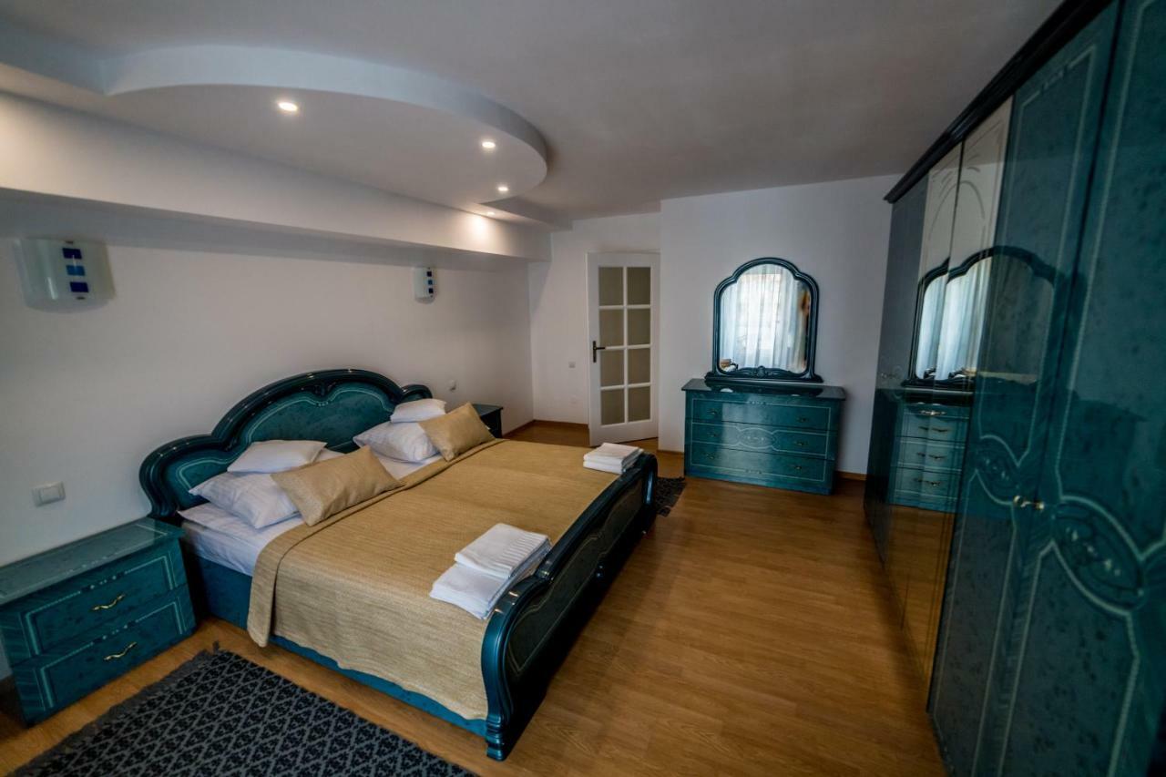 Apartament Sorina Maria Apartment Deva Ngoại thất bức ảnh
