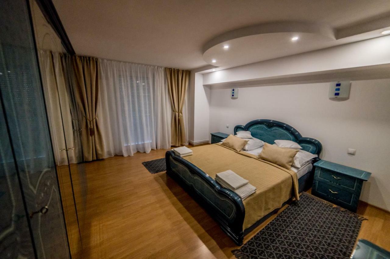 Apartament Sorina Maria Apartment Deva Ngoại thất bức ảnh
