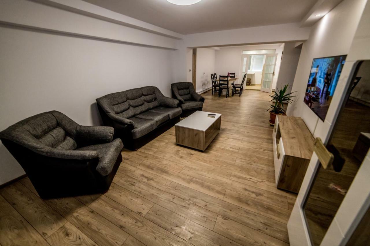 Apartament Sorina Maria Apartment Deva Ngoại thất bức ảnh
