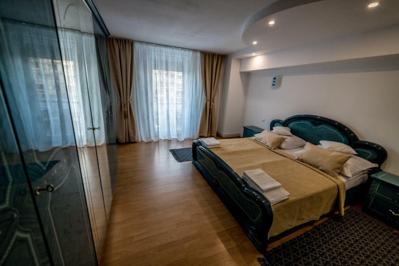 Apartament Sorina Maria Apartment Deva Ngoại thất bức ảnh