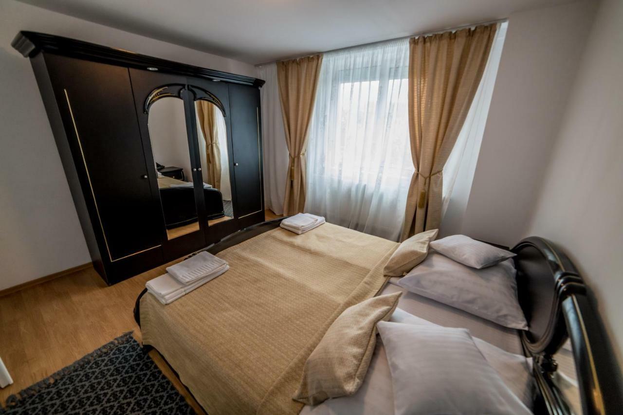 Apartament Sorina Maria Apartment Deva Ngoại thất bức ảnh